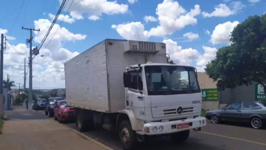 Ladrões amarram funcionários em câmara fria e roubam carne