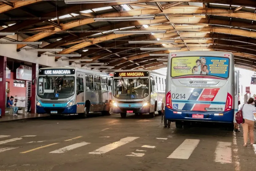 Mulher tem carteira furtada dentro de ônibus em Apucarana