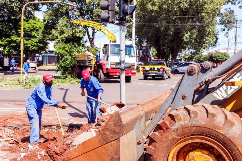 Prefeitura inicia as obras da rotatória da “Cristo Profeta”