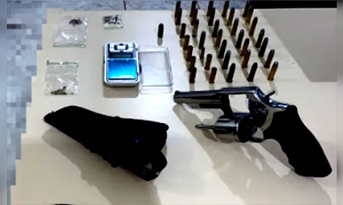 PM apreende sementes de maconha, revólver e munições