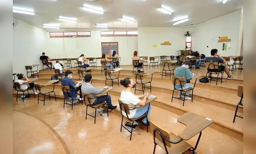 Abstenção foi de 30% no Vestibular da UEL, neste domingo (6)