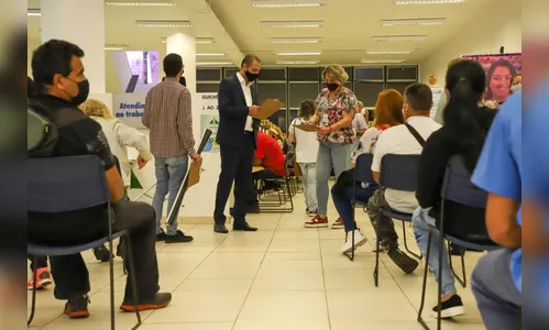 Agências do Trabalhador ofertam mais de 10 mil vagas no PR