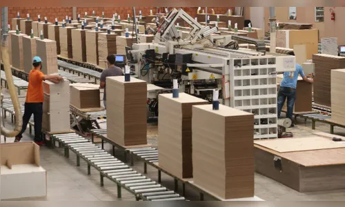 ‘Apagão’ de mão de obra afeta as moveleiras de Arapongas