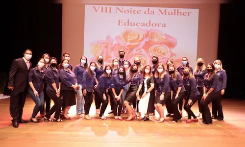 Apucarana presta homenagem para servidoras da educação