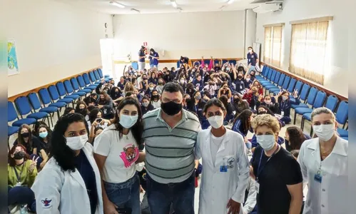 Arapongas aborda higiene pessoal e cuidados na puberdade em palestra