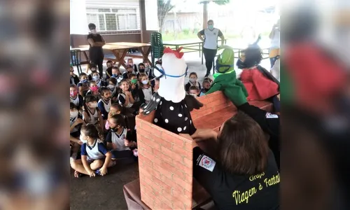 Arapongas conta com apresentações do Grupo Viagem à Fantasia