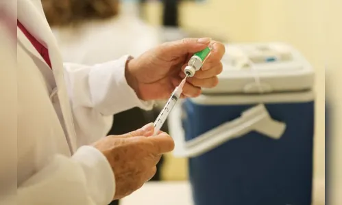 Arapongas inicia aplicação da quarta dose para idosos