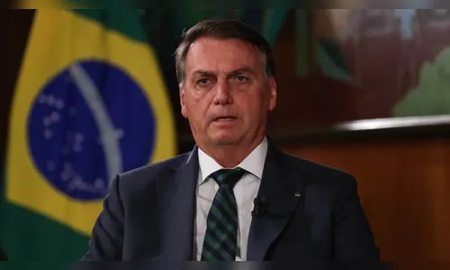 Bolsonaro recebe alta hospitalar após sentir desconforto