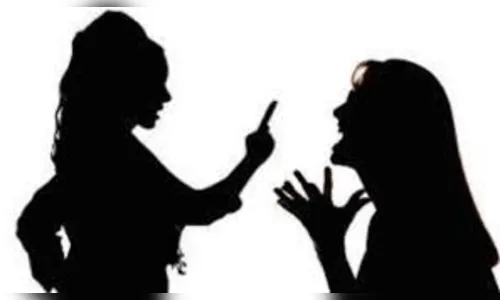 Briga entre vizinhas deixa mulher ferida em Arapongas