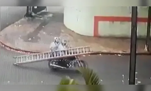Câmera flagra furto de escada em Apucarana; veja