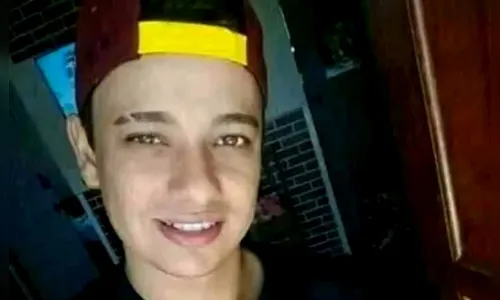 Pai encontra corpo do filho  desaparecido carbonizado, no PR