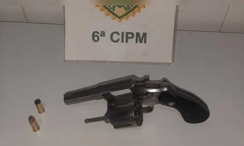 Homem se envolve em briga  e é preso por porte de arma