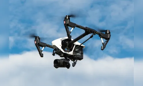 Drone sobrevoa casa de Cambira por três dias; PM é chamada