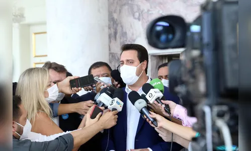 Governador propõe fim do uso de máscaras em locais abertos