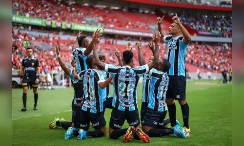 Grêmio ganha do Inter no Beira-Rio e abre enorme vantagem