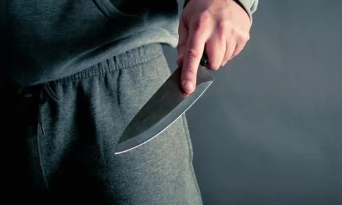 Homem usa faca para ameaçar irmão em Apucarana