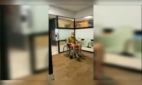 Influencer do TikTok de SC é internado com febre reumática