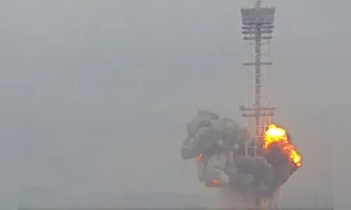Kiev: câmera flagra momento em que míssil atinge torre de TV