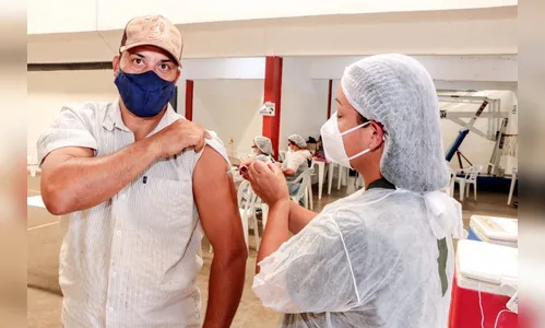 Mais de mil apucaranenses receberam a dose de reforço