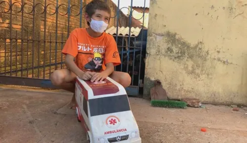 Menino de 11 anos faz primeiros socorros e salva a mãe
