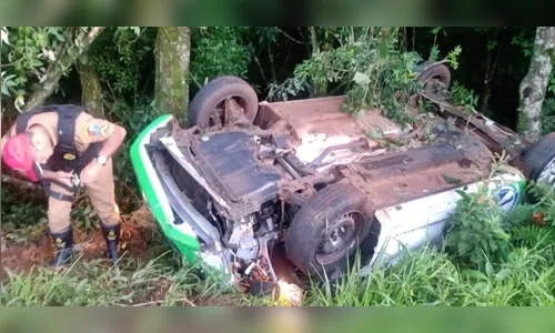 Motorista filma acidente com carro da saúde de Lunardelli