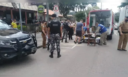 Mulher é esfaqueada por ex-marido dentro de panificadora