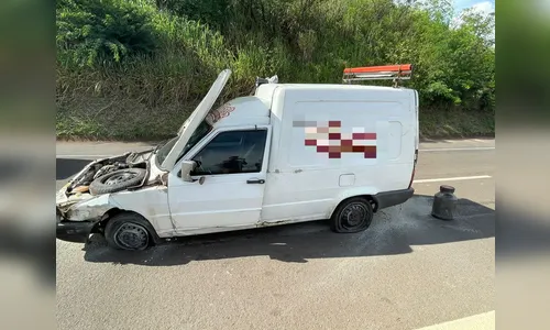 Homem com mandado ativo é preso após bater carro na PR-862