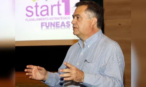 PR pode liberar uso de máscaras em locais fechados, diz Beto Preto