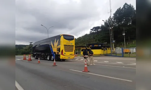 PRF flagra motorista bêbado em ônibus que levava 29 pessoas