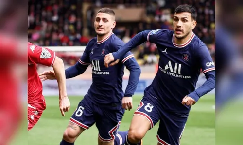 PSG leva 3 do Monaco em jogo de times em crise