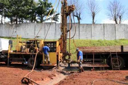 Poço artesiano vai atender irrigação no Estádio dos Pássaros