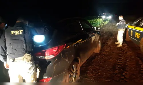 Policiais fecham o cerco na fronteira após confronto armado no PR