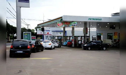 Postos de Apucarana têm fila após anúncio de reajuste
