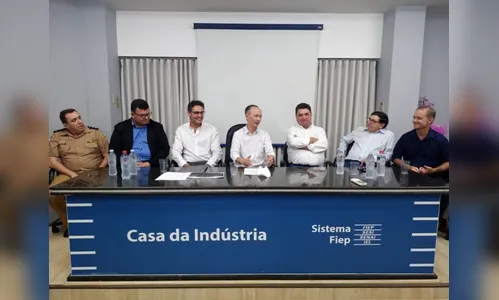 Prefeito de Arapongas participa da posse de nova diretoria