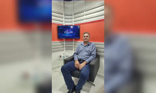 Prefeito investe em obras de infraestrutura rural em Arapuã