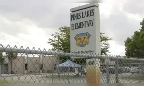 Professora fica inconsciente após ser atacada por alunos