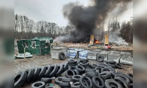 Rússia ataca Ucrânia e explosões são ouvidas na madrugada