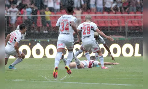 São Paulo vence o 'estrelado' Corinthians de Vitor Pereira