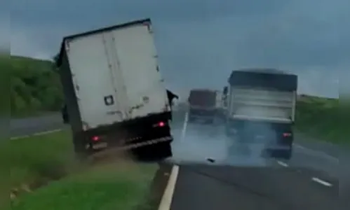 Vídeo: caminhão provoca acidente na região