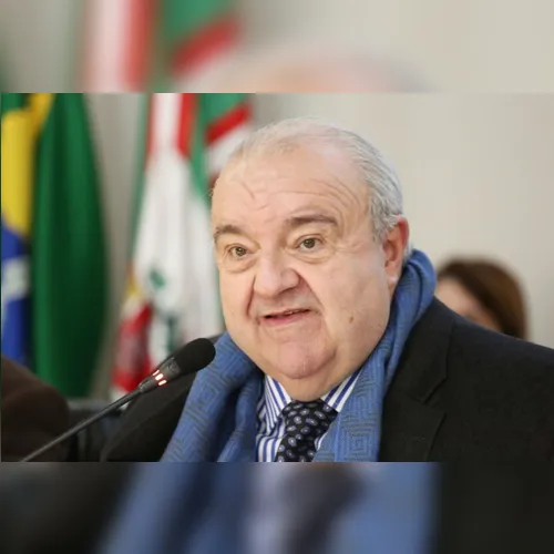 Prefeito Greca pode entrar no PDT