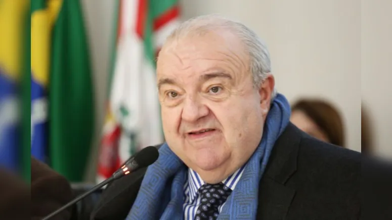 Imagem ilustrativa da notícia Prefeito Greca pode entrar no PDT