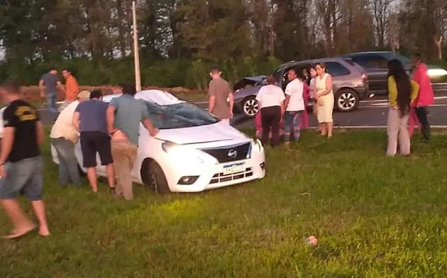 Acidente entre dois carros deixa  feridos em Jardim Alegre