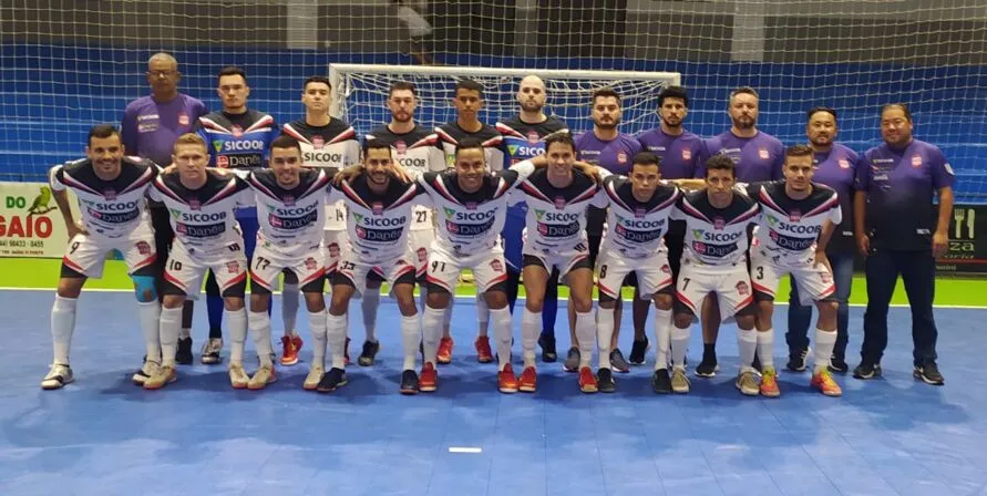 Apucarana Futsal joga contra o Colombo para assumir liderança