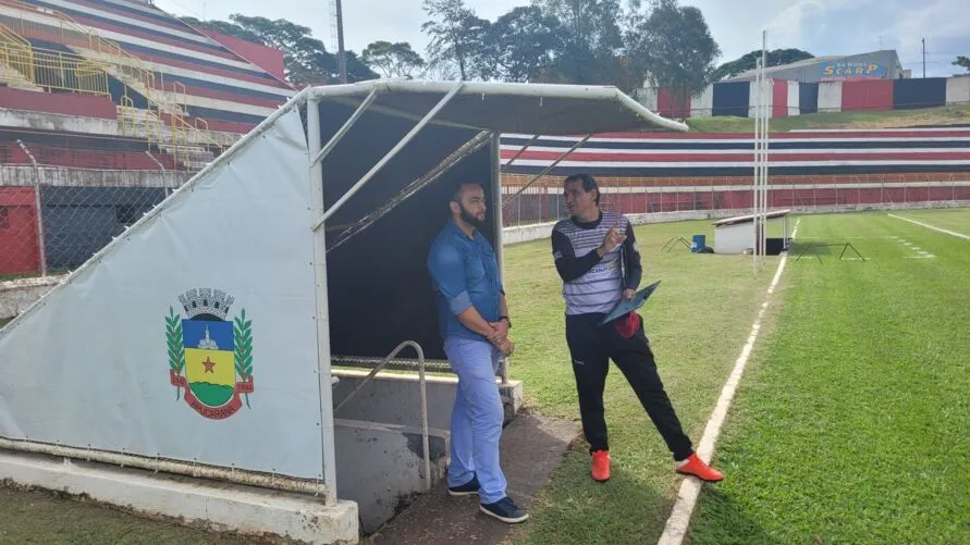 Apucarana Sports anuncia saída do técnico Douglas Santos