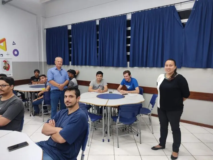 Apucarana inicia cursos profissionalizantes para 100 alunos
