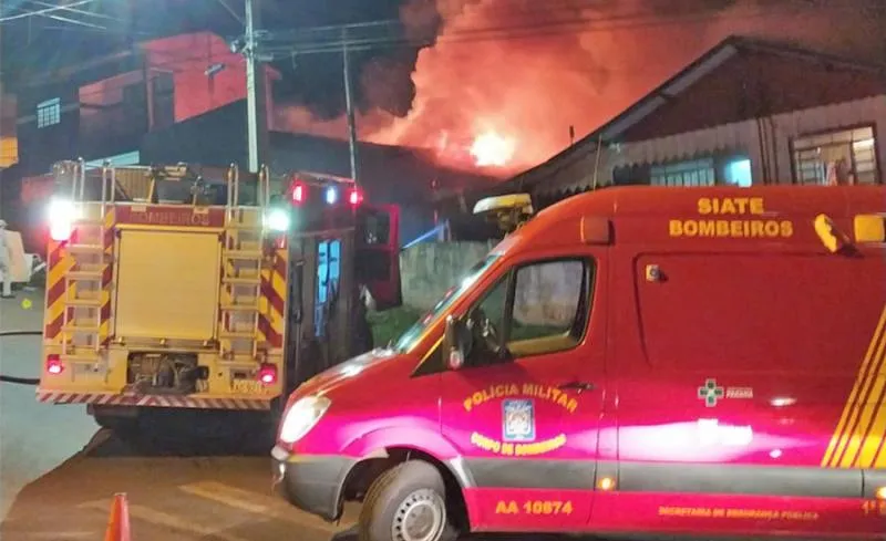 O incêndio foi em uma casa na Rua Placídio Miranda, no Jardim Luiz XV