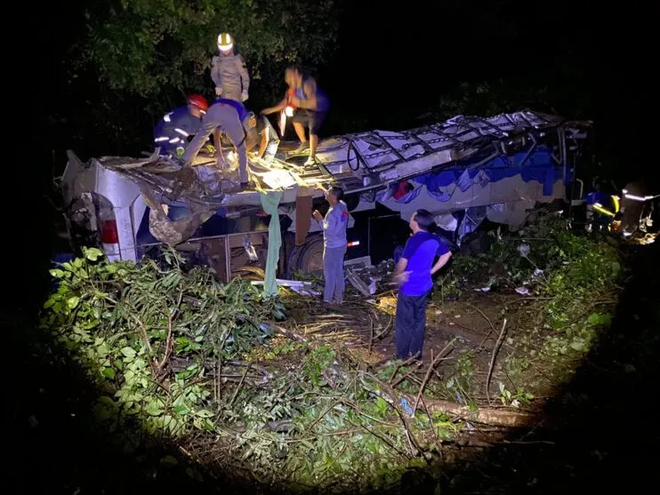 Ônibus envolvido em acidente com 11 mortes não tinha autorização