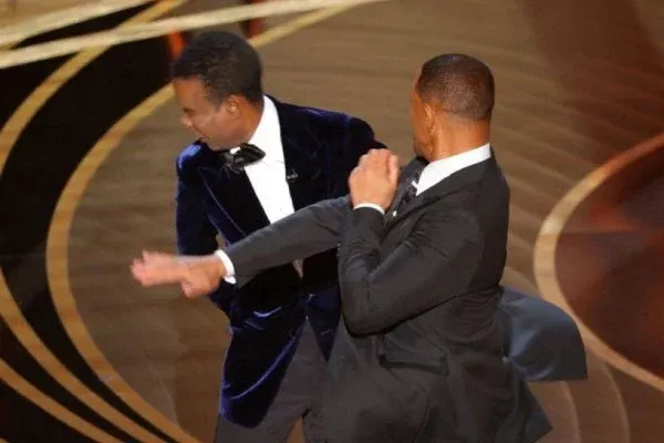 Will Smith deixa Academia do Oscar após tapa em Chris Rock