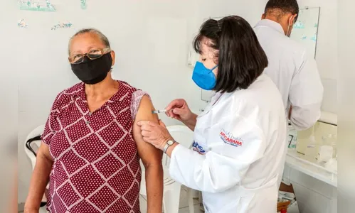 Apucarana aplica 1,2 mil doses da gripe no primeiro dia de vacinação