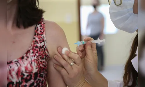 Arapongas paralisa vacinação contra Influenza e Covid-19 no feriado